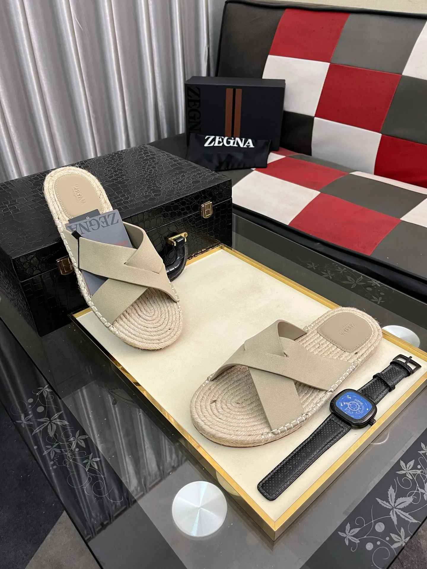 Men's shoes 💰320⌚️⌚️《HERMES》Hermès 💁♂️Men's casual slippers, compare the quality at the counter🧚🏿♂️ The upper layer has a stone pattern with clear texture, showing high-end, high-end, comfortable to wear and versatile. Purely hand-pulled, raw rubber breathable outsole, breathable and comfortable lambskin lining, 100% comfortable density, original rubber outsole wear-resistant code number 38-44. Can be customized 45-46-47